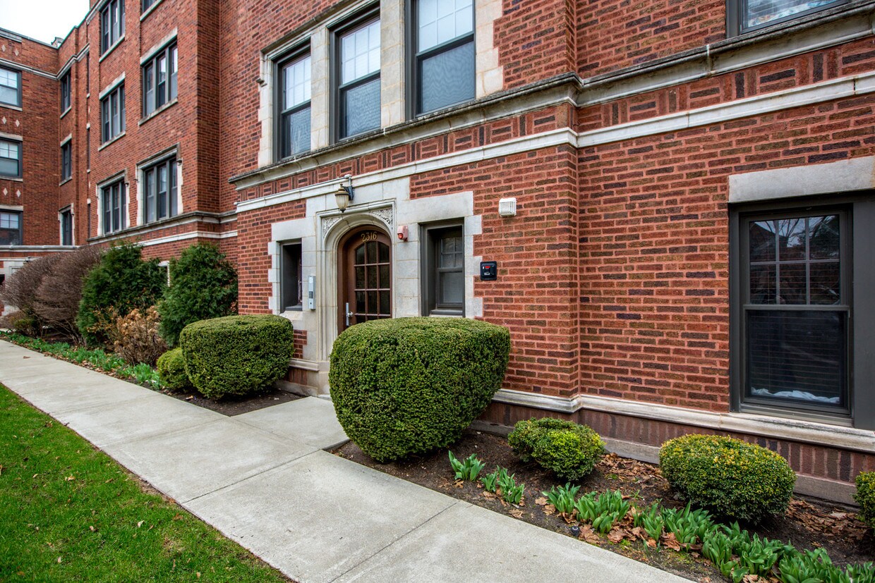 2316 Sherman Ave, Evanston, IL 60201 Condo for Rent in Evanston, IL