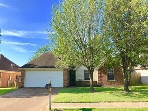 Building Photo - 6837 Skylar Mill Ave