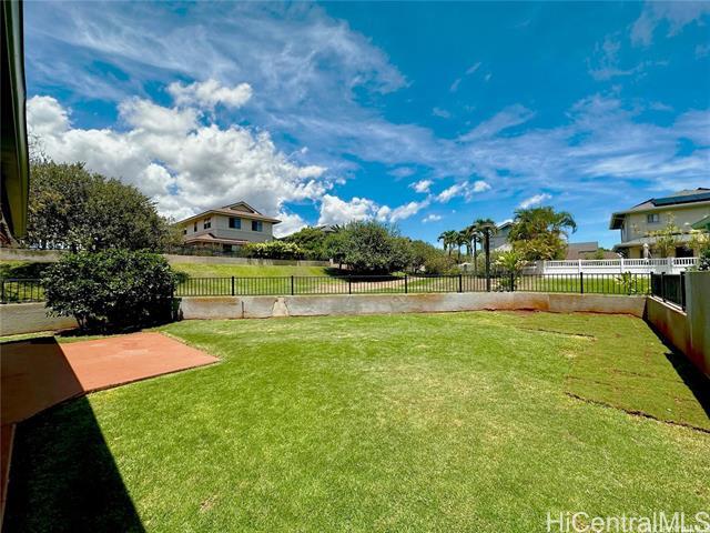 Building Photo - 94-237-237 Keaukaha Pl