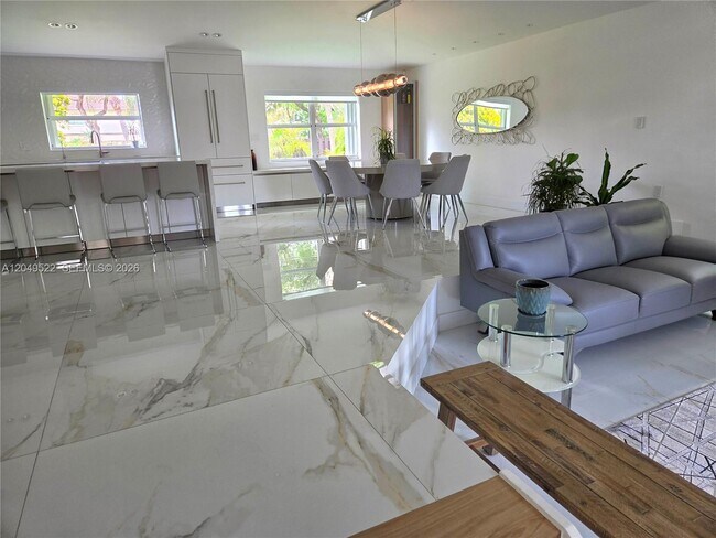 Foto del edificio - 11310 NW 61st St