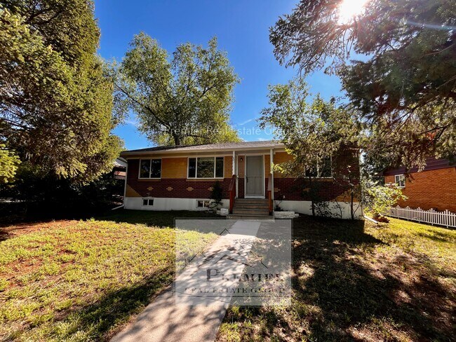 Foto del edificio - 521 Yellowstone Rd