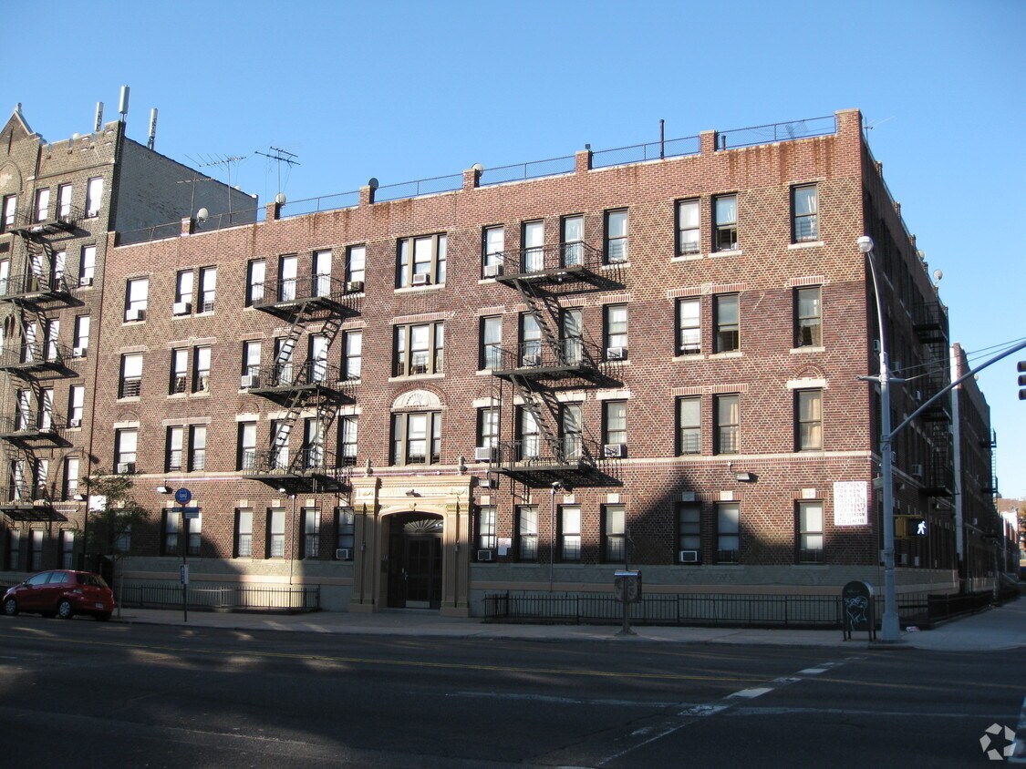 Building Photo - 166 Rockaway Pky