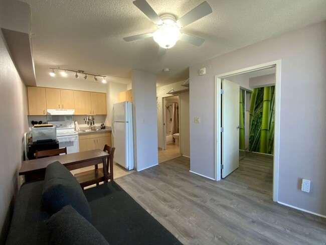 Foto del edificio - FULLY FURNISHED 1 BEDROOM AT HOLOMUA