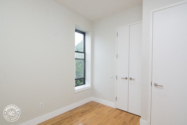 Building Photo - 474 Lafayette Ave