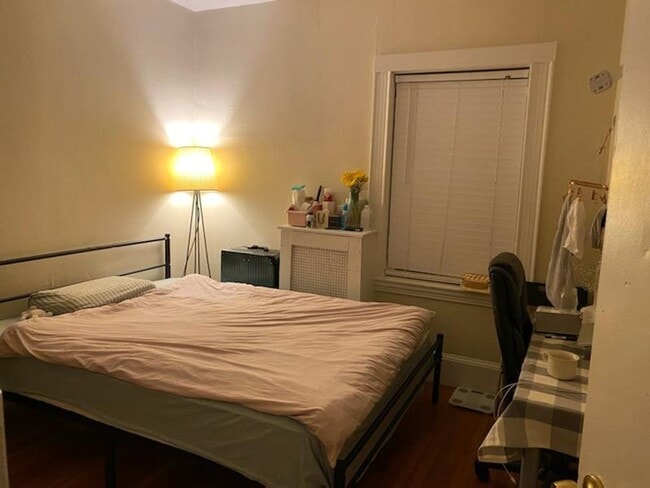 Building Photo - HOT FENWAY LISTING!!!!!