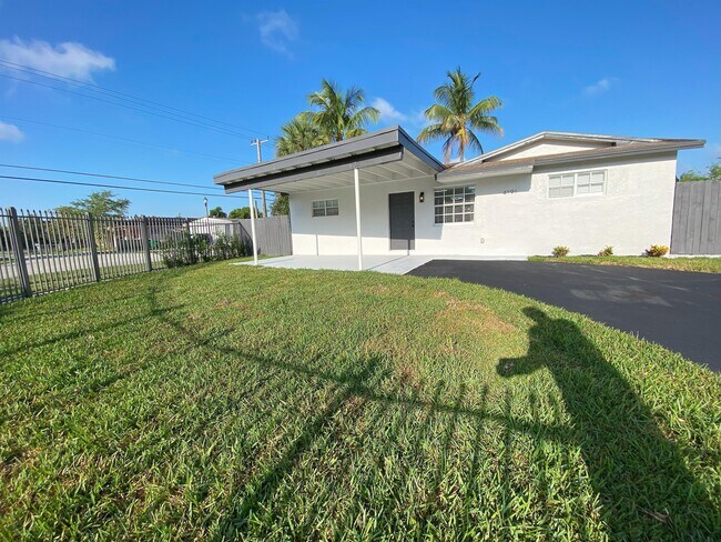 Building Photo - 4191 SW 56th Ave