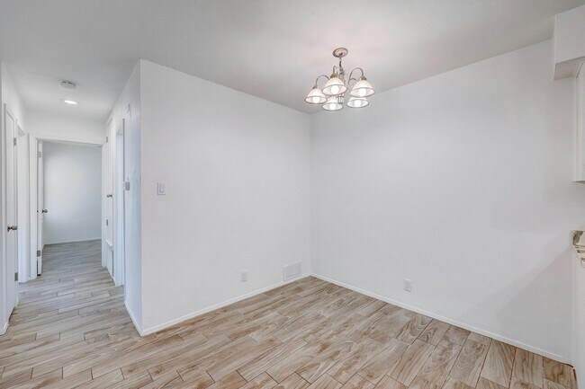 Foto del edificio - 703 Country Aire Dr