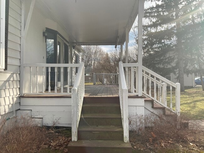 Front porch - 3661 E Lake Rd