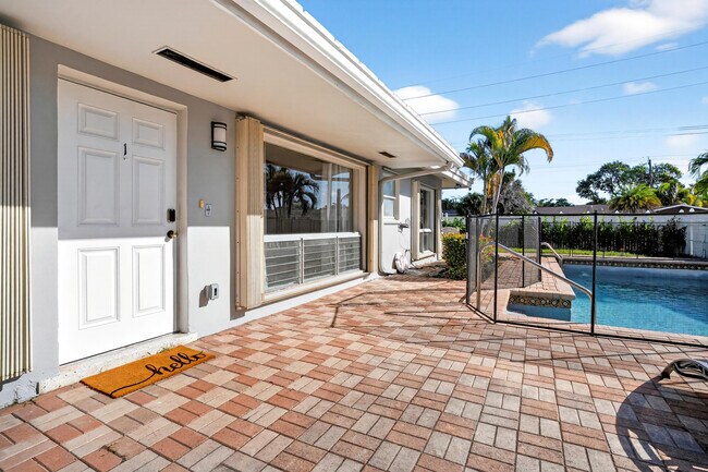 Foto del edificio - 1761 NE 55th St