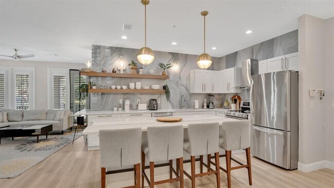 Foto del edificio - 1674 Lakemont Ave
