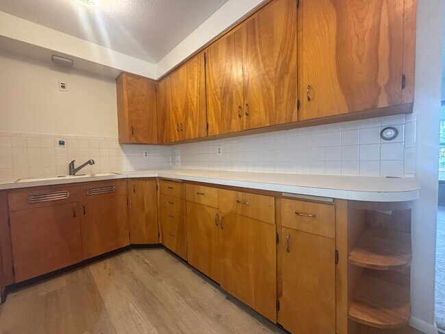 Foto del edificio - 948 N Montgomery Ave