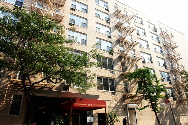 401 - 409 CON 56th St - Stonehenge House