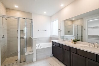 Building Photo - 340 Cavil Barrier Ln