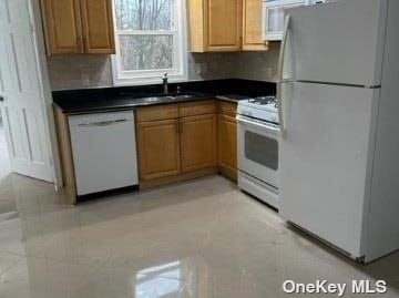 Building Photo - 487 5th Ave