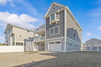 Building Photo - 447 NJ-35