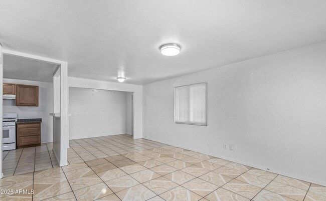 Building Photo - 5711 N 35th Ave