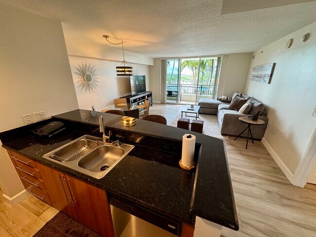 Foto del edificio - 3232 Coral Wy