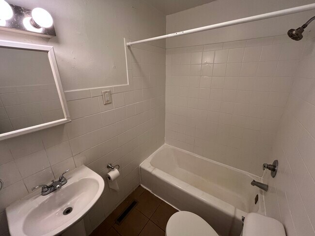 Foto del edificio - 1501 E 31st St