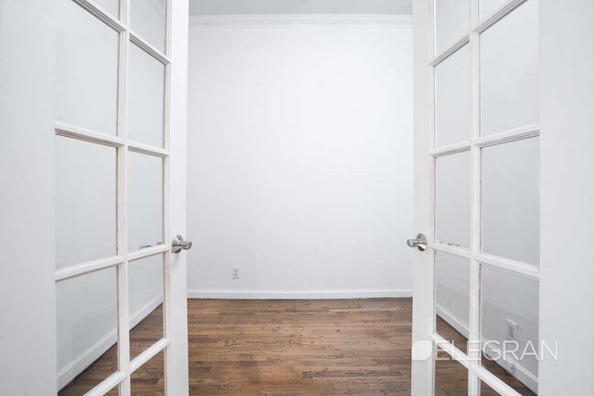 Foto del edificio - 358 West 23rd Street