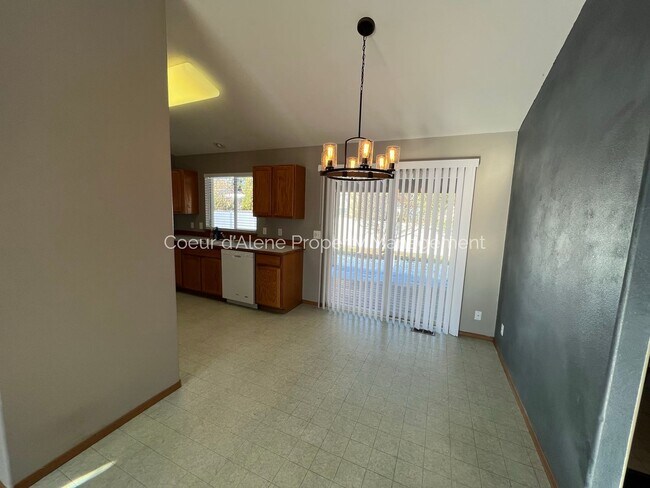 Building Photo - 2 bedroom house in CDA