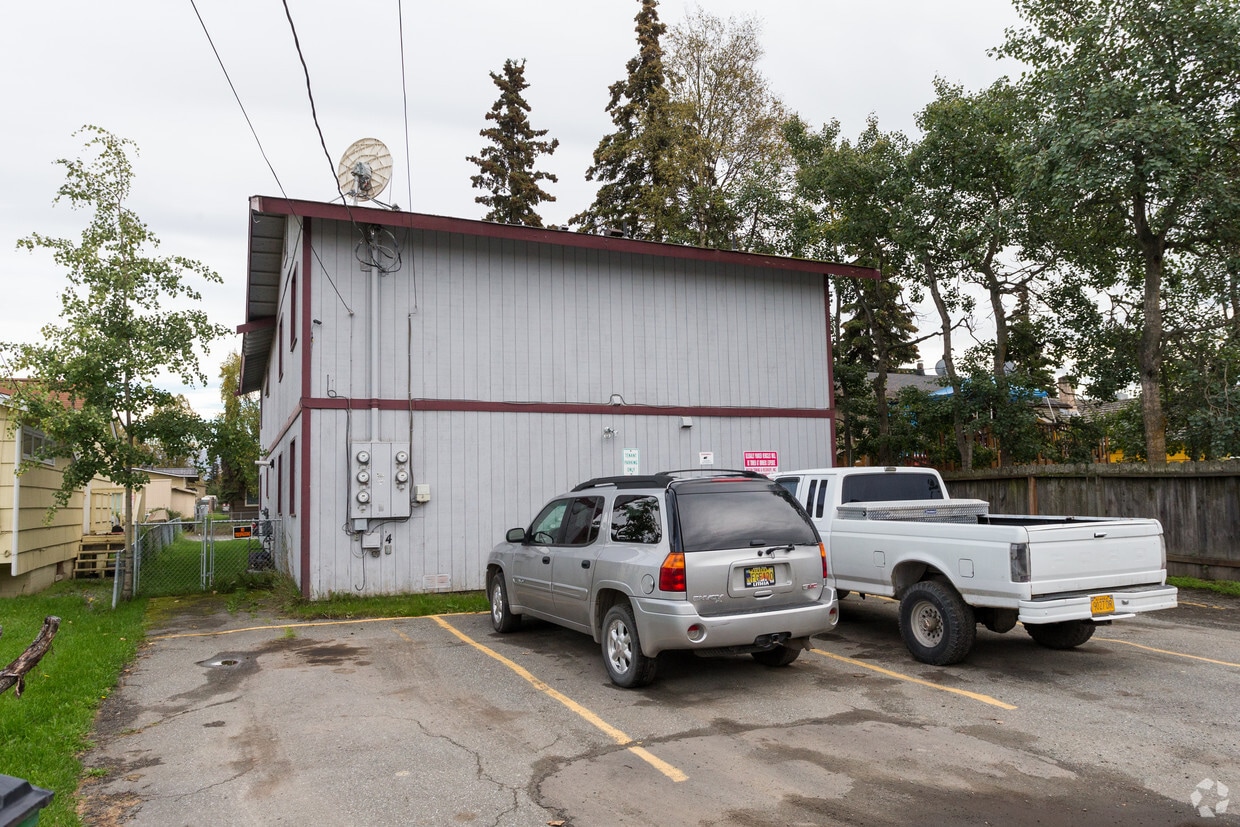 Building Photo - 532 N Klevin St