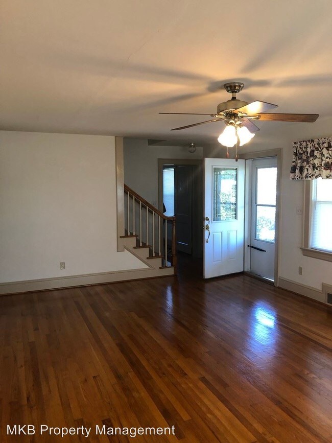 Building Photo - 3 br, 1.5 bath House - 3009 Mt. Pleasant Blvd
