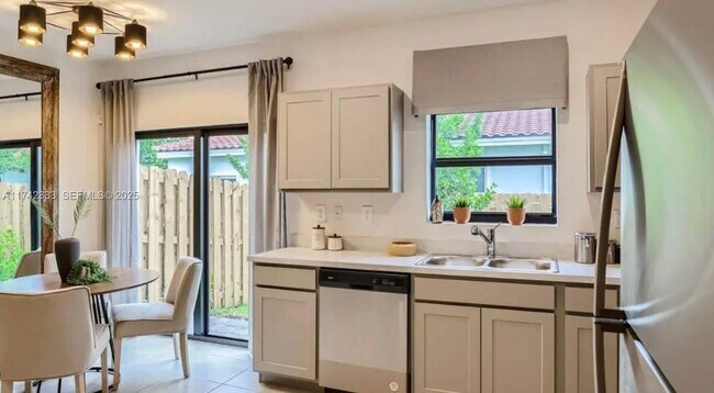 Foto del edificio - 322 NE 1st Ave