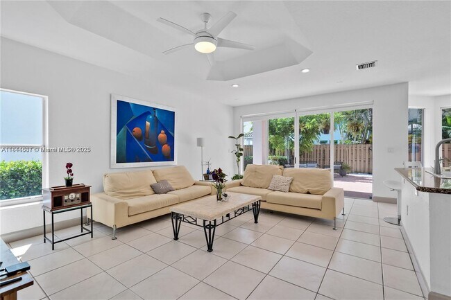 Foto del edificio - 7048 NW 107th Pl