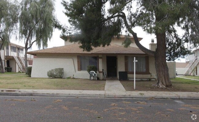 Building Photo - 3357 W Harmont