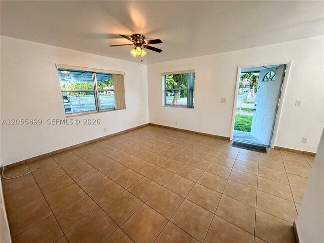 Foto del edificio - 1502-1504 N 57th Ave