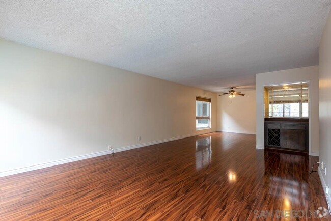 Living Room - 6001 Canterbury Dr