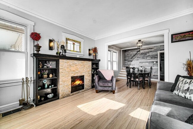Building Photo - 1306 Elmwood Ave