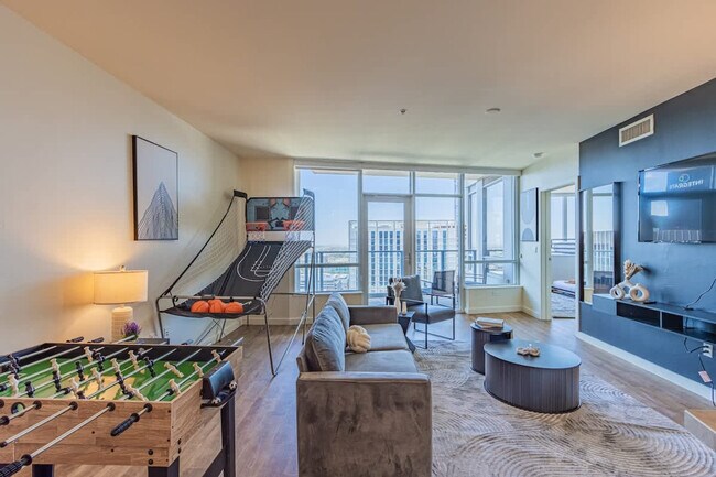 Building Photo - 44 W Monroe St