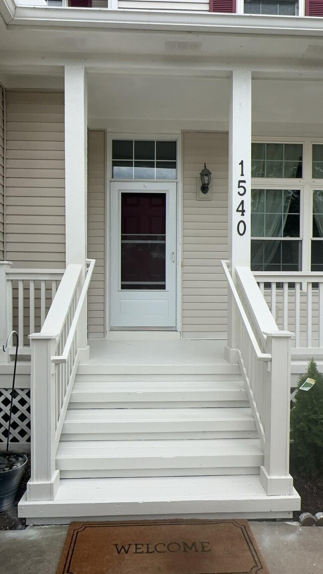 Building Photo - 1540 Chapleau Dr
