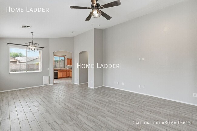 Building Photo - 16923 W Lundberg St