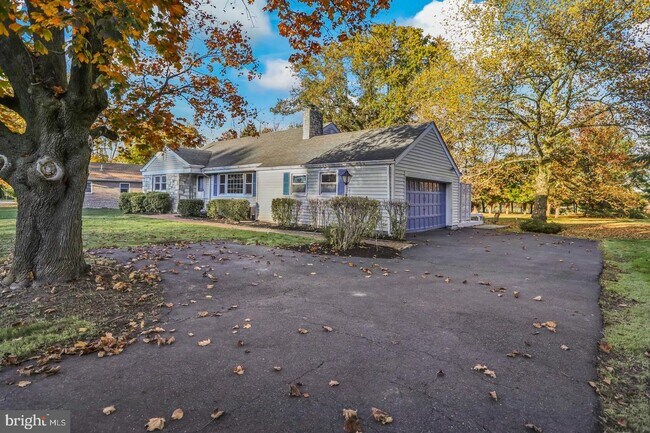 Building Photo - 161 Princeton Hightstown Rd