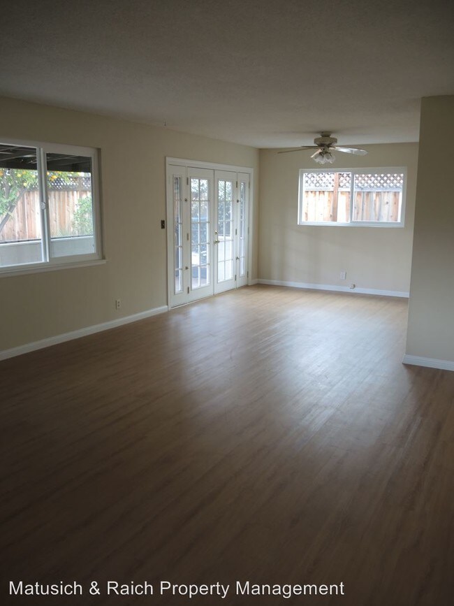 Building Photo - 5536 Harvard Dr