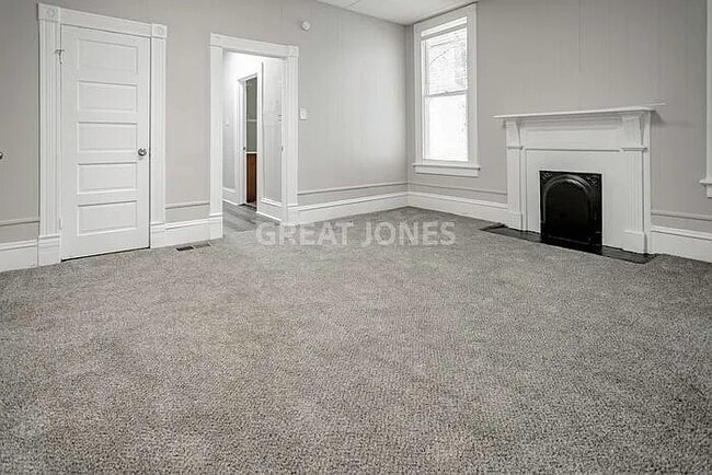 Building Photo - 2911 Beacon Ave