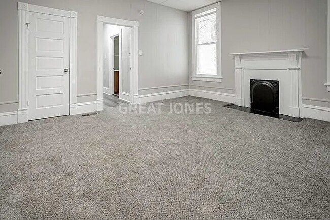 Foto del edificio - 2911 Beacon Ave