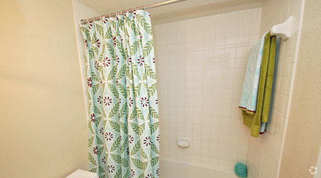 Interior Photo - Pear Ridge