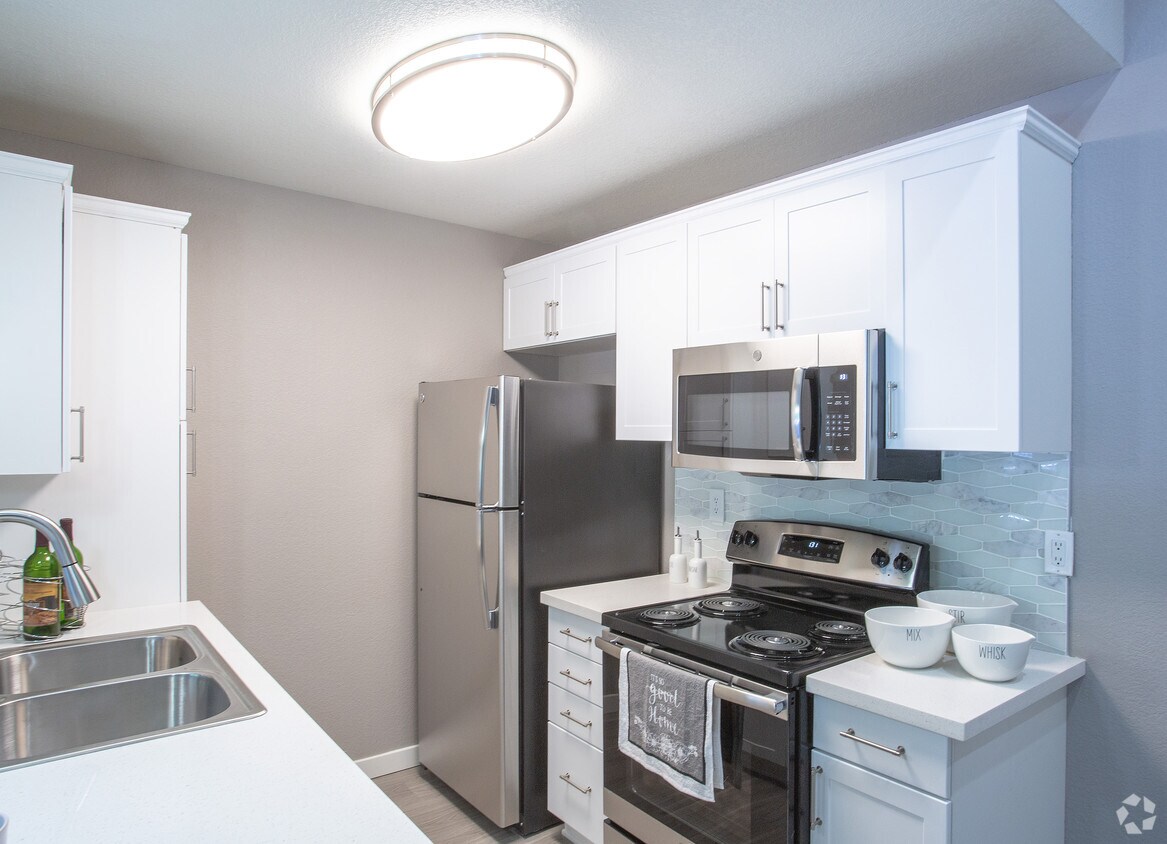 The Summit at Chino Hills Apartment Homes - Apartments in Chino Hills ...
