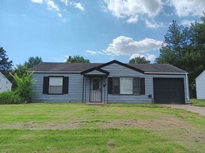 Building Photo - 9863 Vickie Pl