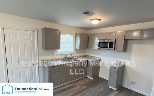 Foto del edificio - 4412 Sunvalley Dr