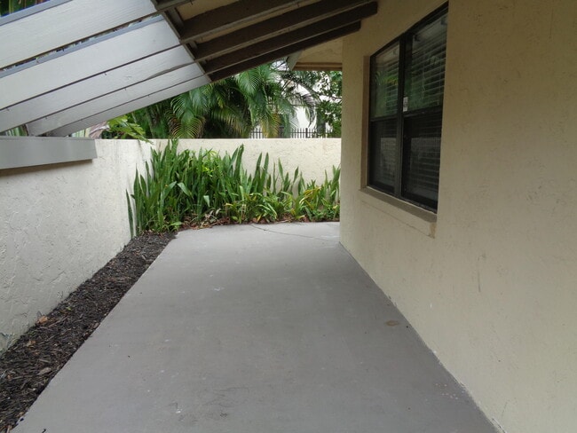 Building Photo - 3109 SW 20th Terrace
