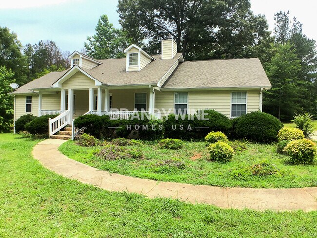 Building Photo - **$500 RENT CREDIT** Your Cozy Corner Awai...