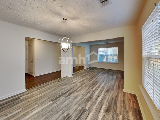 Foto del edificio - 159 Holly Mill Village Dr