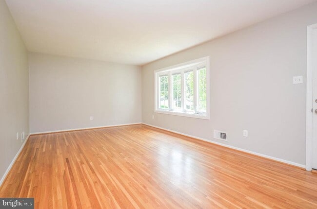 Building Photo - 4805 Willet Dr