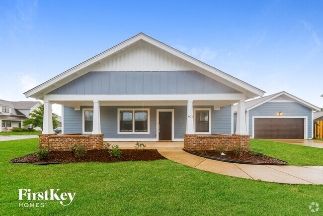 Building Photo - 601 Enclave Ln