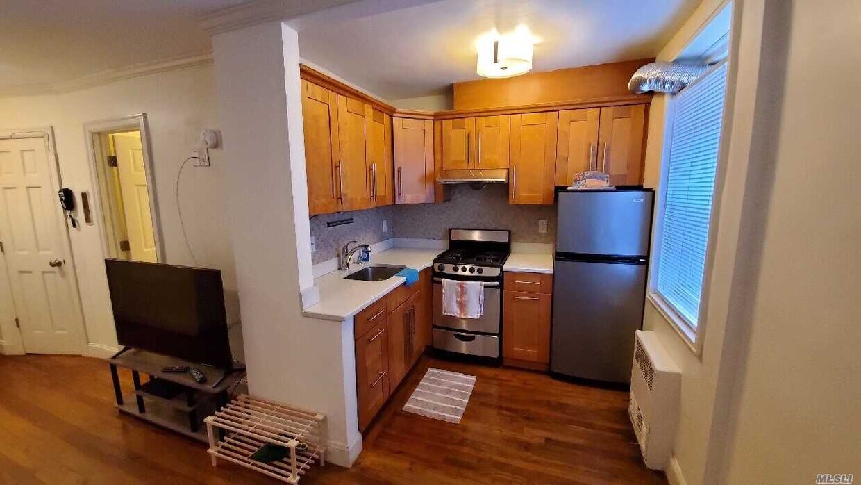 Foto principal - 140-65 Beech Ave