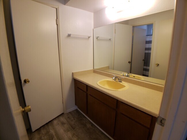 Building Photo - 3790 Desert Marina Dr